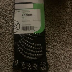 GAIAM Black Grip Socks